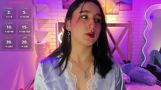 Snapshot of Lua_bloom_ chatting on 29, 6, 2026 Lua bloom online show from 29, 6, 2026