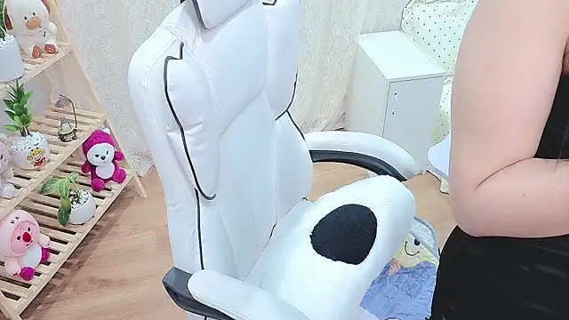 lrykknana online show from 5, 7, 2026