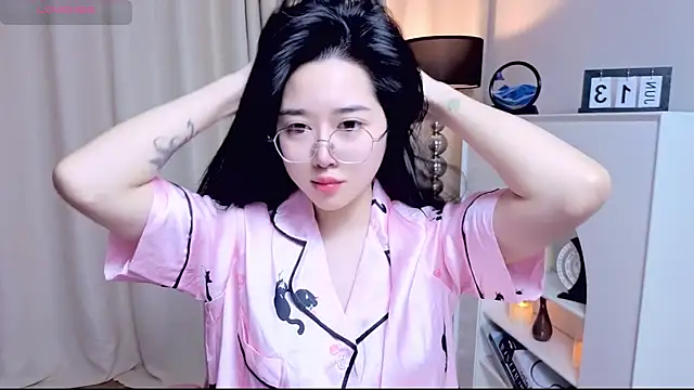 Snapshot of miuu6868 chatting on 14, 6, 2026 miuu6868 online show from 14, 6, 2026