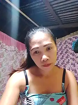 hotmom lyn online show from 30, 5, 2026
