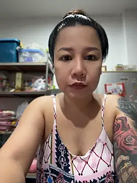 Snapshot of LINDA_HD chatting on 12, 6, 2026 LINDA HD online show from 12, 6, 2026