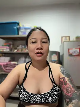 Snapshot of LINDA_HD chatting on 13, 6, 2026 LINDA HD online show from 13, 6, 2026