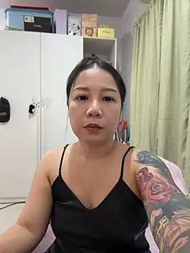 Snapshot of LINDA_HD chatting on 6, 7, 2026 LINDA HD online show from 6, 7, 2026