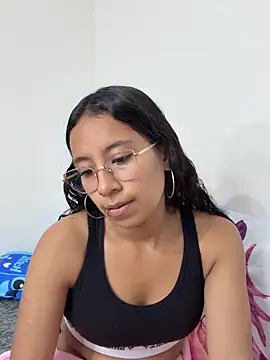 Snapshot of Violetlove_ chatting on 18, 6, 2026 Violetlove online show from 18, 6, 2026