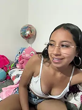 Snapshot of Violetlove_ chatting on 23, 6, 2026 Violetlove online show from 23, 6, 2026