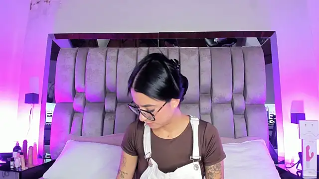 Snapshot of Milawink chatting on 2, 7, 2026 Milawink online show from 2, 7, 2026