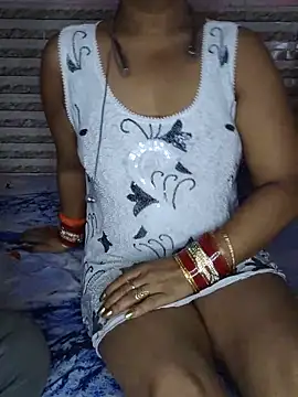 Snapshot of Curvy_Anushka chatting on 3, 6, 2026 Curvy Anushka online show from 3, 6, 2026