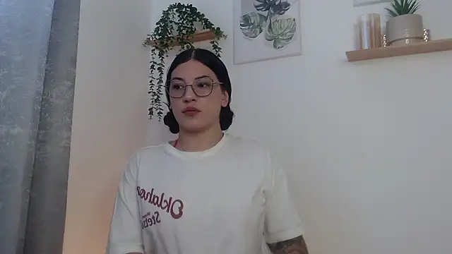 Leena rose online show from 9, 7, 2026