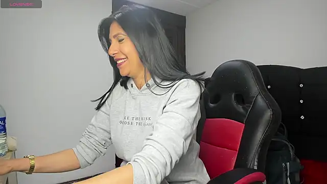 Samantha01 Rosse01 online show from 17, 6, 2026