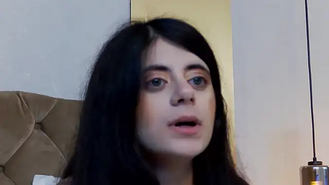 Snapshot of IrisDoudou chatting on 28, 7, 2026 IrisDoudou online show from 28, 7, 2026