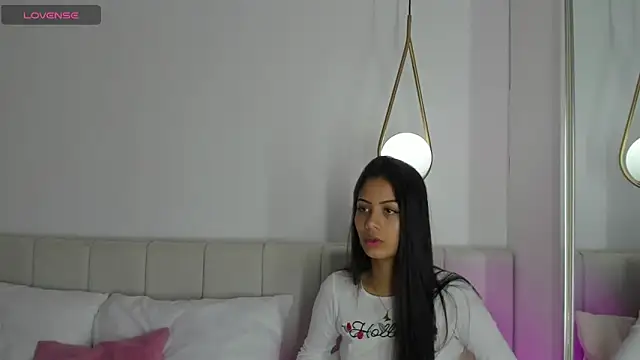 Gaby Moonn online show from 10, 6, 2026