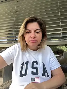 Snapshot of evaxxxcurvyxxx chatting on 18, 6, 2026 evaxxxcurvyxxx online show from 18, 6, 2026
