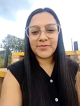 Snapshot of Sexy_nayra_outdoors_ chatting on 27, 5, 2026 Sexy nayra outdoors online show from 27, 5, 2026