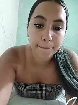 shantall cute online show from 12, 7, 2026