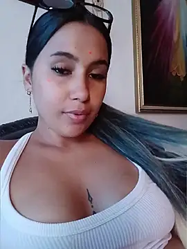 shantall cute online show from 16, 7, 2026