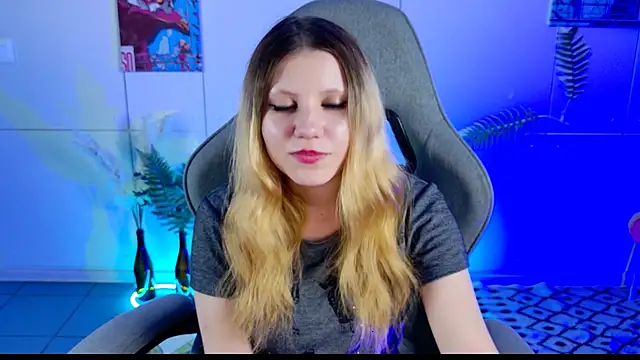 Snapshot of LilitEverly chatting on 2, 7, 2026 LilitEverly online show from 2, 7, 2026