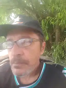 Snapshot of Cupidon1972 chatting on 31, 5, 2026 Cupidon1972 online show from 31, 5, 2026