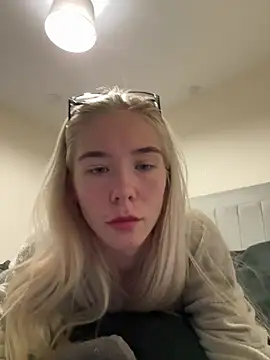 Snapshot of Hotb_x chatting on 2, 6, 2026 Hotb x online show from 2, 6, 2026