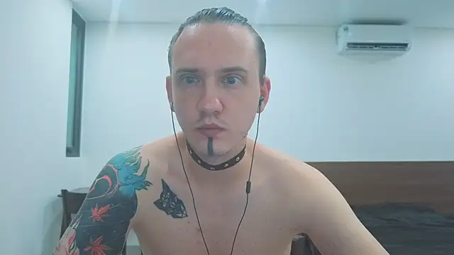 Snapshot of Silent_Stitch chatting on 17, 7, 2026 Silent Stitch online show from 17, 7, 2026