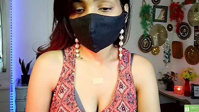 Yalinahotty online show from 13, 6, 2026