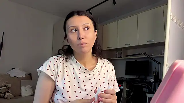 Alicekitty67 online show from 23, 6, 2026