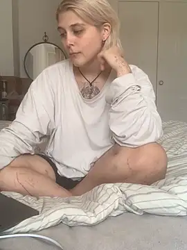 Snapshot of Ella_Bloom chatting on 19, 6, 2026 Ella Bloom online show from 19, 6, 2026