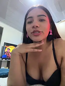 Snapshot of Caro_Mildrey chatting on 2, 7, 2026 Caro Mildrey online show from 2, 7, 2026
