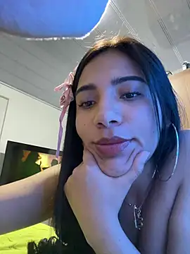 Snapshot of Caro_Mildrey chatting on 6, 7, 2026 Caro Mildrey online show from 6, 7, 2026
