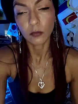 Snapshot of hannapettit chatting on 25, 6, 2026 hannapettit online show from 25, 6, 2026