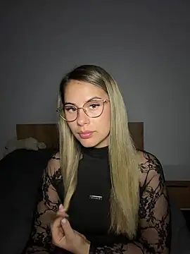 Snapshot of NickyWilde chatting on 23, 6, 2026 NickyWilde online show from 23, 6, 2026