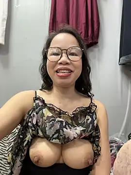 Snapshot of honghong_mother chatting on 27, 6, 2026 honghong mother online show from 27, 6, 2026
