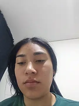 Snapshot of Amber-gold chatting on 5, 7, 2026 Amber-gold online show from 5, 7, 2026