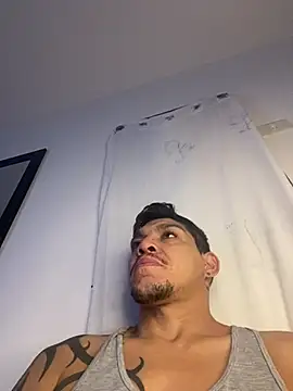 Snapshot of Tatuadomoreno23cm chatting on 28, 6, 2026 Tatuadomoreno23cm online show from 28, 6, 2026