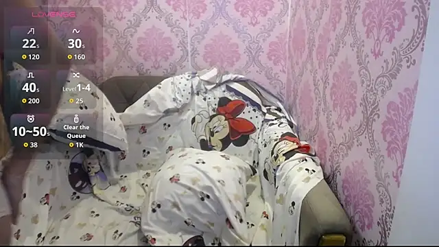 Snapshot of Shaina_Sexy18 chatting on 12, 7, 2026 Shaina Sexy18 online show from 12, 7, 2026