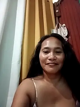 Snapshot of Queenslay chatting on 17, 7, 2026 Queenslay online show from 17, 7, 2026