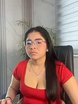 ValentinaLuciana online show from 16, 6, 2026