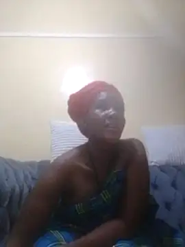 Snapshot of Creamymom4 chatting on 19, 6, 2026 Creamymom4 online show from 19, 6, 2026