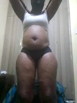 Snapshot of Creamymom4 chatting on 2, 7, 2026 Creamymom4 online show from 2, 7, 2026