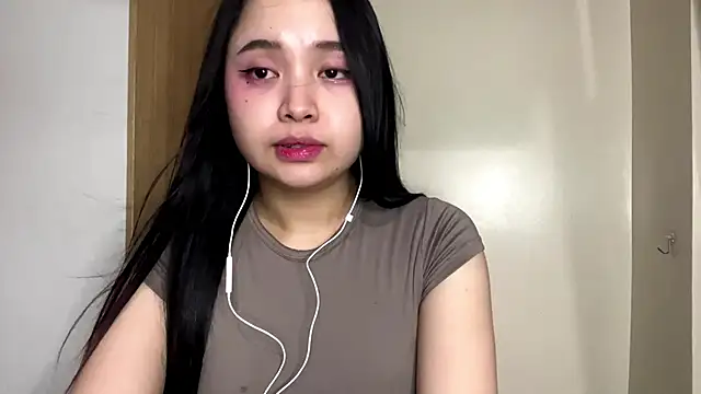 KrystaDonnellan online show from 31, 5, 2026
