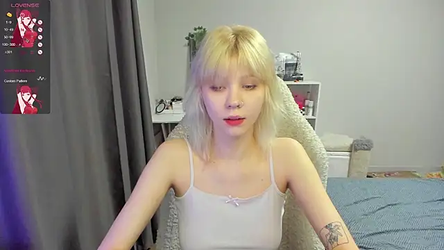 Snapshot of voguecaroline chatting on 30, 6, 2026 voguecaroline online show from 30, 6, 2026