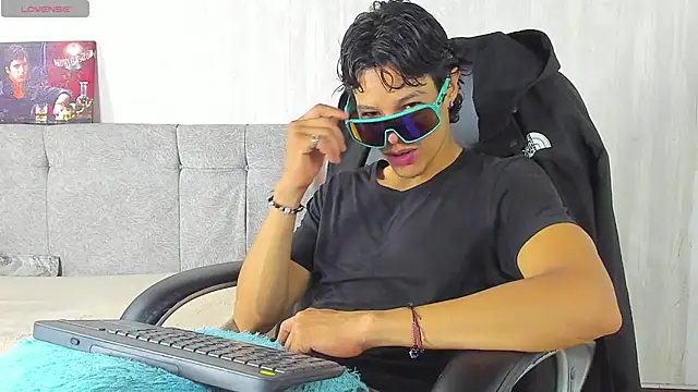 tommyhot7 online show from 15, 6, 2026
