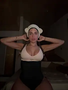 miaabelluccii online show from 8, 6, 2026