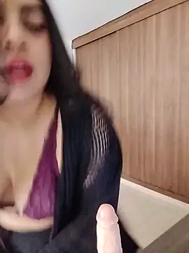 Roxxy Sade online show from 8, 6, 2026
