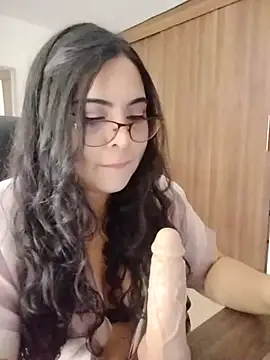 Roxxy Sade online show from 25, 6, 2026
