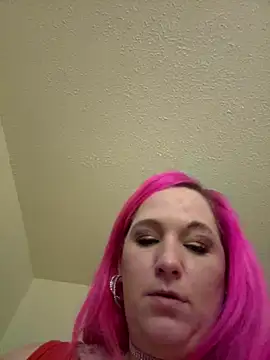 DanielleVineyard online show from 28, 6, 2026