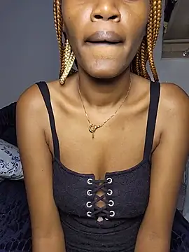 ellyhakz online show from 4, 7, 2026