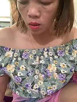 Snapshot of Emlyla chatting on 12, 6, 2026 Emlyla online show from 12, 6, 2026
