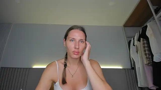 SofiClimbing online show from 9, 3, 2026