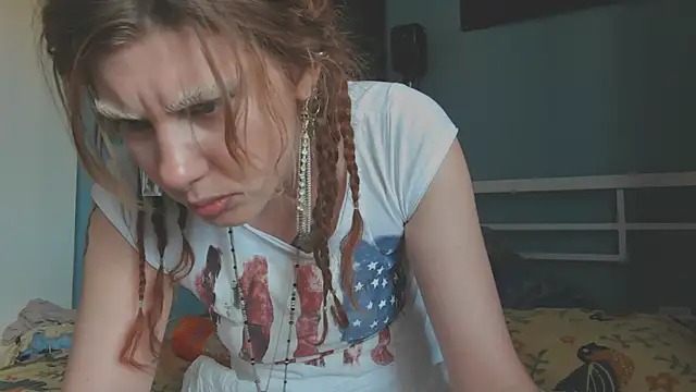 Snapshot of VivienDarkbloom chatting on 5, 6, 2026 VivienDarkbloom online show from 5, 6, 2026