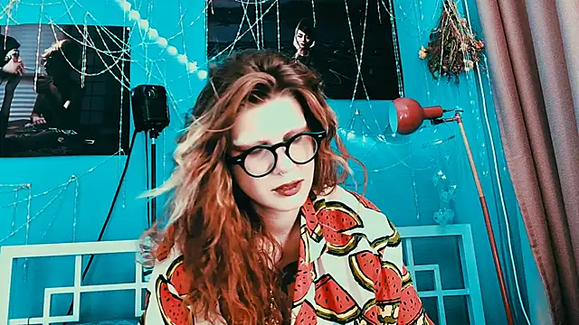 Snapshot of VivienDarkbloom chatting on 3, 7, 2026 VivienDarkbloom online show from 3, 7, 2026